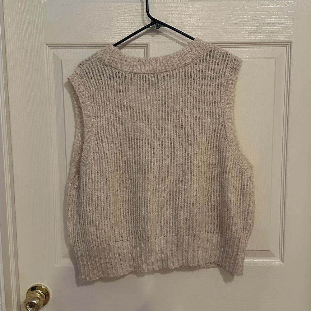 AEO Woah So Soft Scoop Neck Vest - Picture 2 of 4